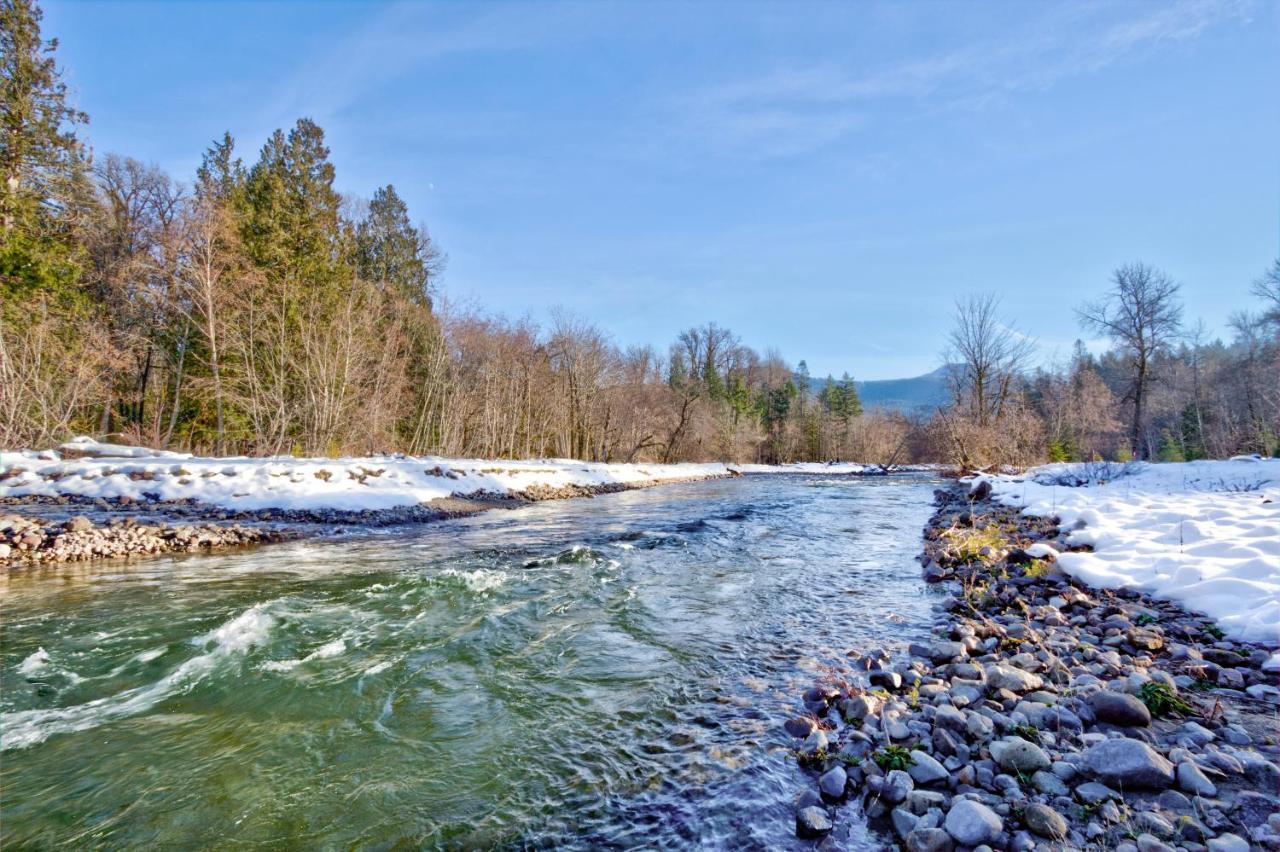 Waterfront Cabin At White Pass And Mount Rainier National Park パックウッド エクステリア 写真